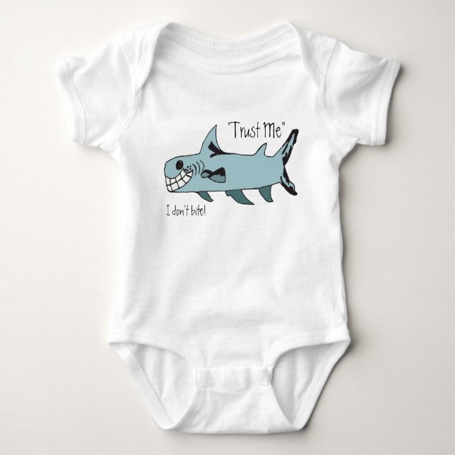 Vertrauen Sie mir. Ich beiße nicht Haifisch Baby Strampler (Vorderseite)
