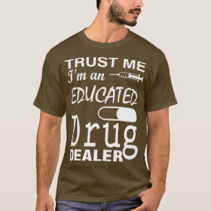 Vertrauen Sie mir Ix27m und Geschenke für ausgebil T-Shirt