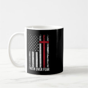 Vertrauen über Angst US Flag Christliches Kreuz Kaffeetasse