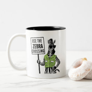 Verwenden Sie die Zebra Crossing-Tasse Zweifarbige Tasse