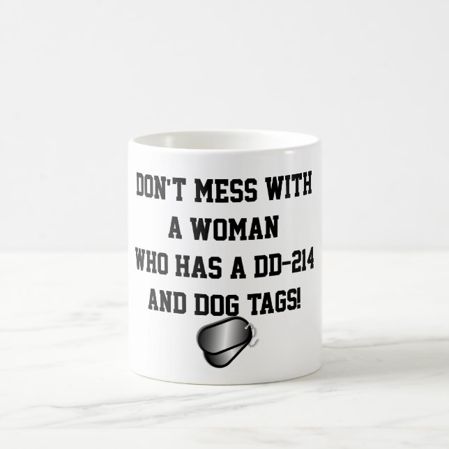 "Verwirren Sie nicht mit einer Frau, die hat ein Kaffeetasse (Mittel)
