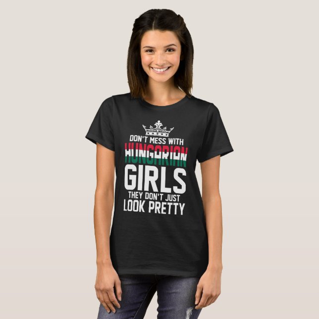 Verwirren Sie nicht ungarische Mädchen nicht T-Shirt (Vorne ganz)