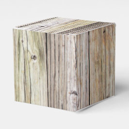 Verwitterte Holzboards mit rustikaler Patina Geschenkschachtel