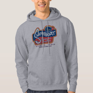 Verwitterter Showboat-Antrieb im athletischen Hoodie