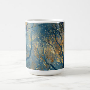 Verzauberter Winterwald mit leuchtenden goldenen B Kaffeetasse