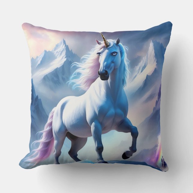 Verzaubertes Einhorn in einer verschneiten Fantasi Kissen (Vorderseite)