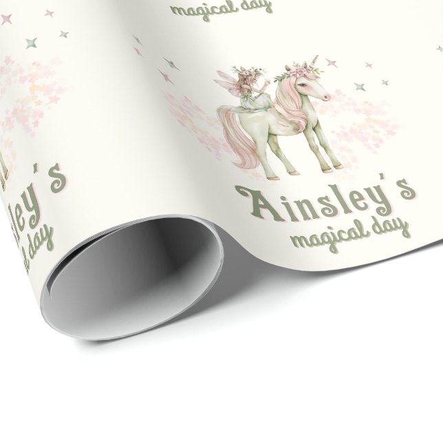 Verzaubertes Einhorn und Märchen zum Personalisier Geschenkpapier (Rolleneckpunkt)