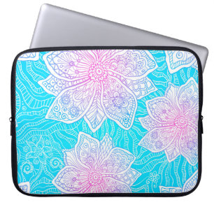 Verzierte Blume in Blau und Rosa nahtlos patentier Laptopschutzhülle