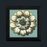 Verzierte Blumenmedaille über hellblauen Hintergru Erinnerungskiste<br><div class="desc">Ein hellblauer Hintergrund dient als Akzent für dieses verzierte,  blumengeschmückte Gemälde von Vision Studio. Ebenen von Blätter vervielfachen die Schönheit der Blume und verleihen ihr eine lebensähnliche Qualität. Kaufen Sie es heute und lass es Blüte in Ihrer Zuhause!</div>