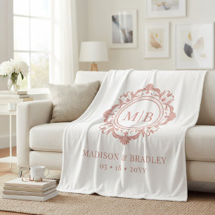 Verzierte florale Monogramm Hochzeit Elegante Rose Fleecedecke