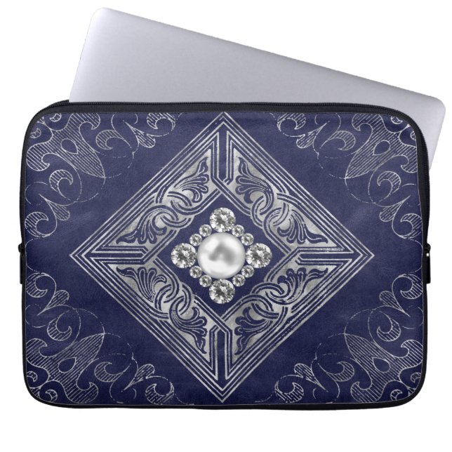 Verzierte Opulenz | Blauer und Silberschmuck Geblü Laptopschutzhülle (Vorderseite)