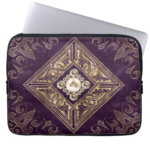 Verzierte Opulenz   Lila und Goldschmuck Geblüht Laptopschutzhülle