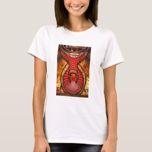 Verzierte rote Treppe, Portugal T-Shirt