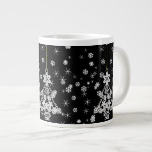 Verzierte weiße Weihnachtsbaume und Schneeflocken Jumbo-Tasse