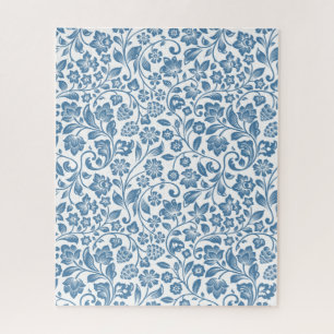 Verziertes blau-weißes Blumenrankenmuster