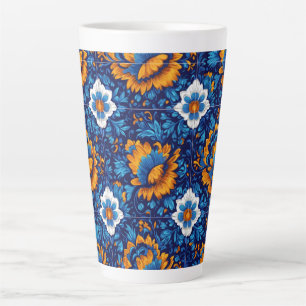 Verziertes Blumenmuster in Blau- und Orangenfliese Milchtasse