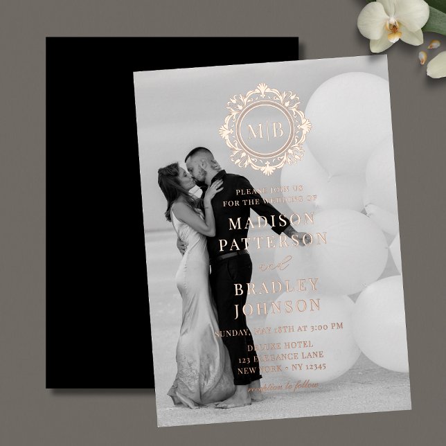 Verziertes Floral Monogram Wedding Foto Elegant Folieneinladung (Von Creator hochgeladen)