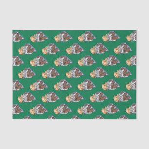 Verzierung eines Lebkuchen-Hauses für Weihnachten Seidenpapier
