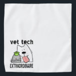 Vet Tech Extraordinator Halstuch<br><div class="desc">Dieses lustige berufliche Tierarzt bandana Design verfügt über einen glücklichen Cartoon Hund, Katze, und Vogel mit Text, Veterinary Extraordinaire. Du hast hart gearbeitet, um Tierpfleger zu werden, und du bist gut darin, also lass der Welt Bescheid! Eine tolle Geschenkidee für den Lieblingsvet Tech Ihrer Haustiere! Original urheberrechtlich geschützt Design von...</div>