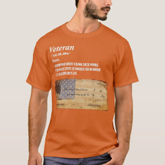 Veteran Definition Patriotic Veteran Blank Karo T-Shirt