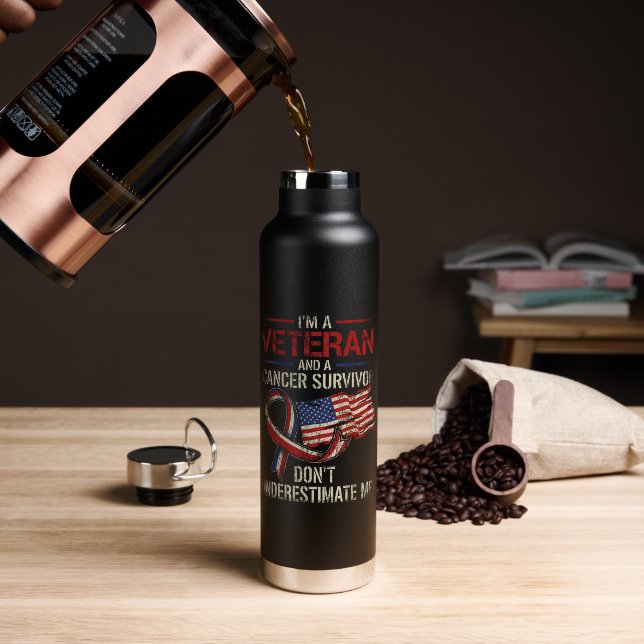 Veteran Krebspatient Über- oder Unterschätze Mich  Trinkflasche (Kaffee (gedreht))