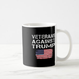 Veteranen gegen Trump-T-Shirt Militärvets gegen T Kaffeetasse