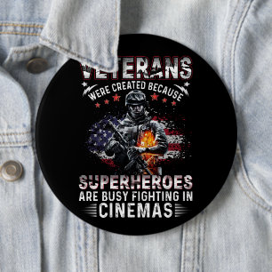 Veteranen, weil Superhelden in Cinemas beschäftigt Button