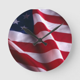 Veteran's Day Danke, Patriotic American Flag Runde Wanduhr
