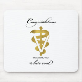 Veterinärweißes Coat Zeremonie Glückwunsch Mousepad
