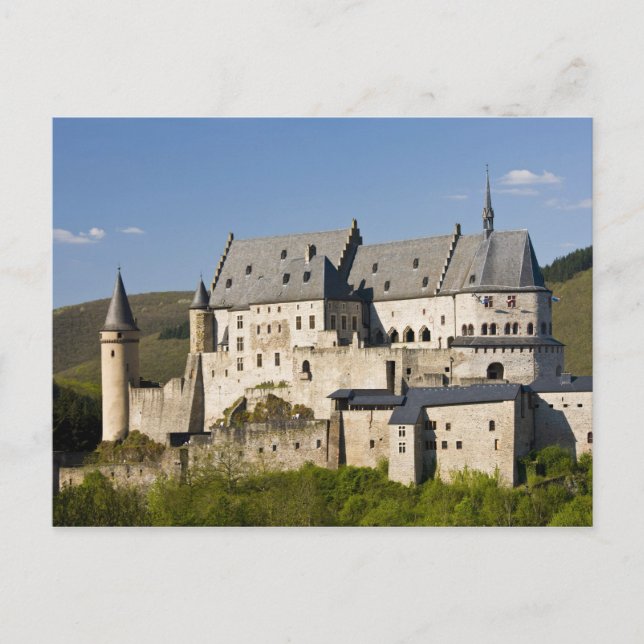 Vianden. Vianden Chateau (geb. 15. Postkarte (Vorderseite)