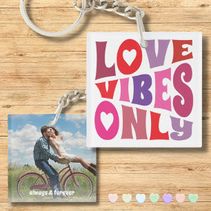Vibes d'amour Seulement Red Pink Couple Typographi