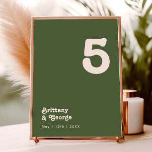 Vibes rétro simples   Numéro de table verte d'oliv