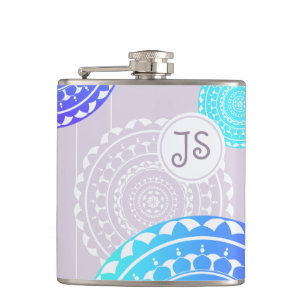 Vibrannt Aqua Blue Random Mandala auf rosa Monogra Flachmann