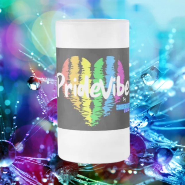 Vibrant PrideVibe: Beifall mit Regenbogenherz Mattglas Bierglas (Von Creator hochgeladen)