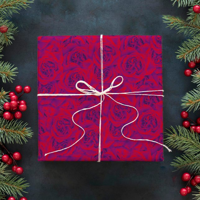 Vibrant Rose Flowers Pattern Floral Purple Red Geschenkpapier (Von Creator hochgeladen)