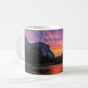 Vibrant Sky   Yosemite Valley Kaffeetasse