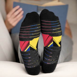 Vibrant Stylized Portrait with Abstract Elements Socken