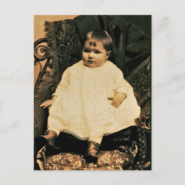 Victorian Baby in White Lace and Linen Postkarte (Vorderseite)