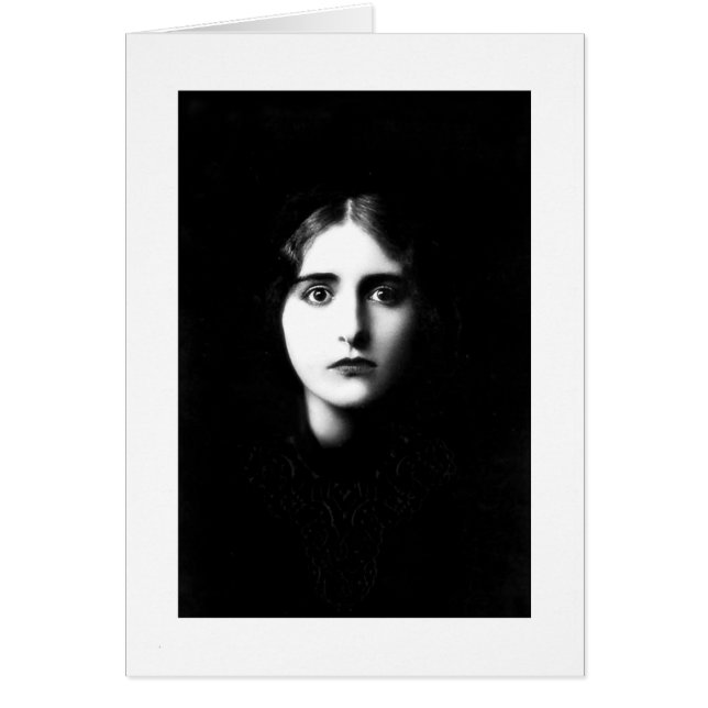 Victorian woman with haunting expression (Vorne)