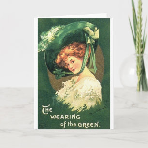 Victorien portant la carte de jour St. Patrick ver