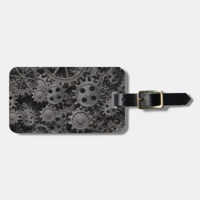 Viele alten rostigen Metallgänge oder Gepäckanhänger (Vorderseite horizontal)