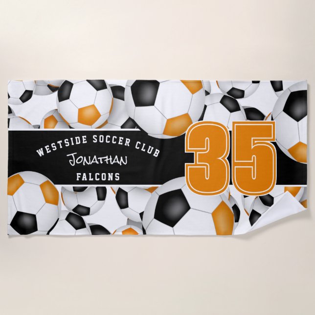 Viele Fußbälle orange schwarze Mannschaftsfarben Strandtuch (Vorderseite)