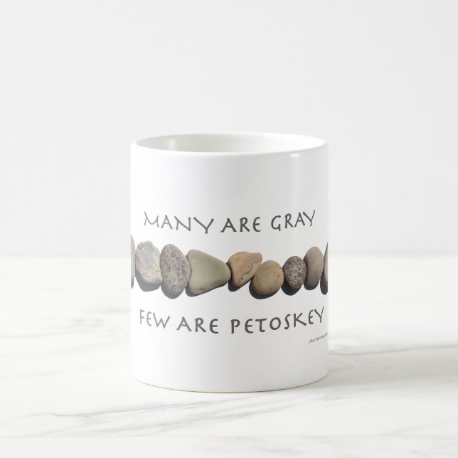 "Viele sind wenige sind Petoskey" Keramik-Tasse Kaffeetasse (Mittel)