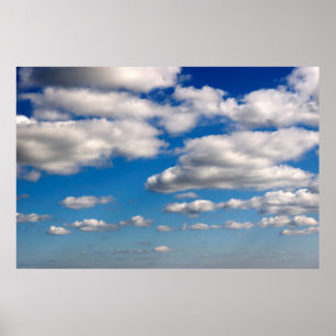 viele weißen flaumigen Wolken Poster