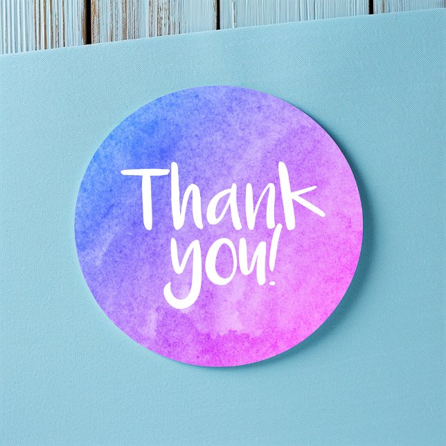 Vielen Dank, Aquarellfarben-Aufkleber Runder Aufkleber (Round thank-you sticker with a blue and purple watercolor gradient and handwritten-style white text.)