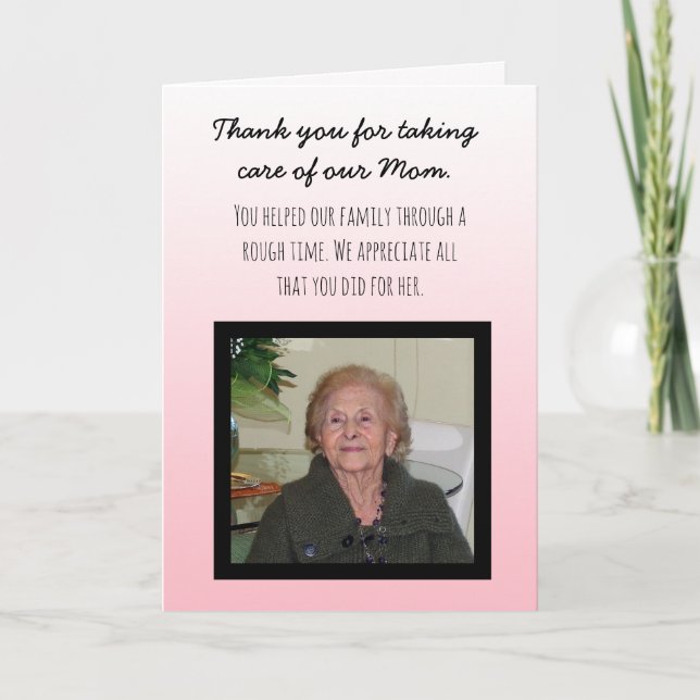 Vielen Dank, dass Sie sich um unsere Mama kümmern Karte (Vorderseite)