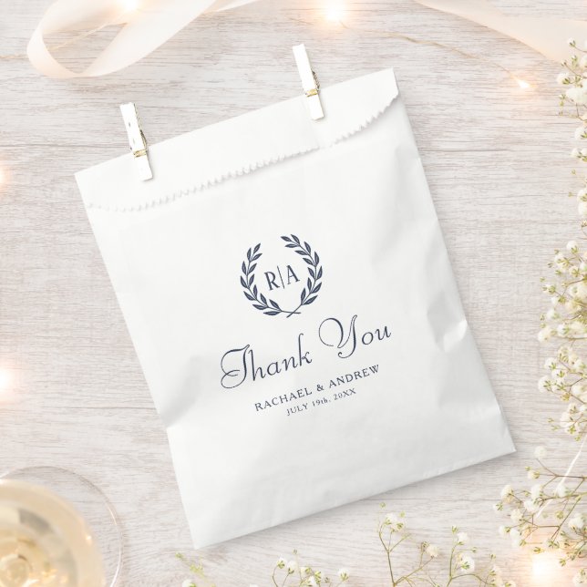 Vielen Dank, Elegant Monogram Wreath Wedding Navy Geschenktütchen (Ausgeschnitten)