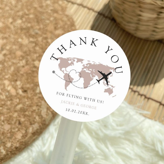 Vielen Dank für Reisen Wedding World Map Beige Runder Aufkleber (Thank you for flying with us Destination Wedding Sticker Beige World Map Airplane Minimalist)