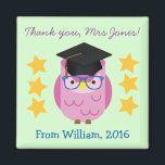 Vielen Dank Lehrer (Ihr Name) Lila Owl Magnet<br><div class="desc">Dieser niedliche Magnet ist mit dem Namen des Lehrers und auch mit dem Namen und dem Jahr des Kindes anpassbar! Klicken Sie auf "Anpassen". Die Hintergrundfarbe und der Schriftart können ebenfalls geändert werden. Mit einer niedlichen lila Eule und goldenen Stern Design. Ich würde am Ende des Schuljahres ein ideales Geschenk...</div>