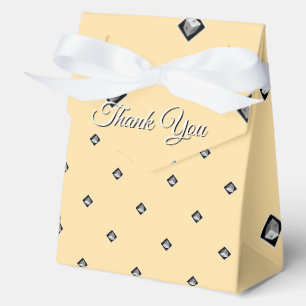 Vielen Dank Pyramid Cube Repeat Cream Geschenkschachtel